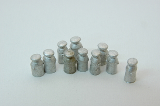 Milk Cans(10) (HO Scale)