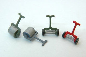 Hand Mower and Rollers(4) (HO Scale)