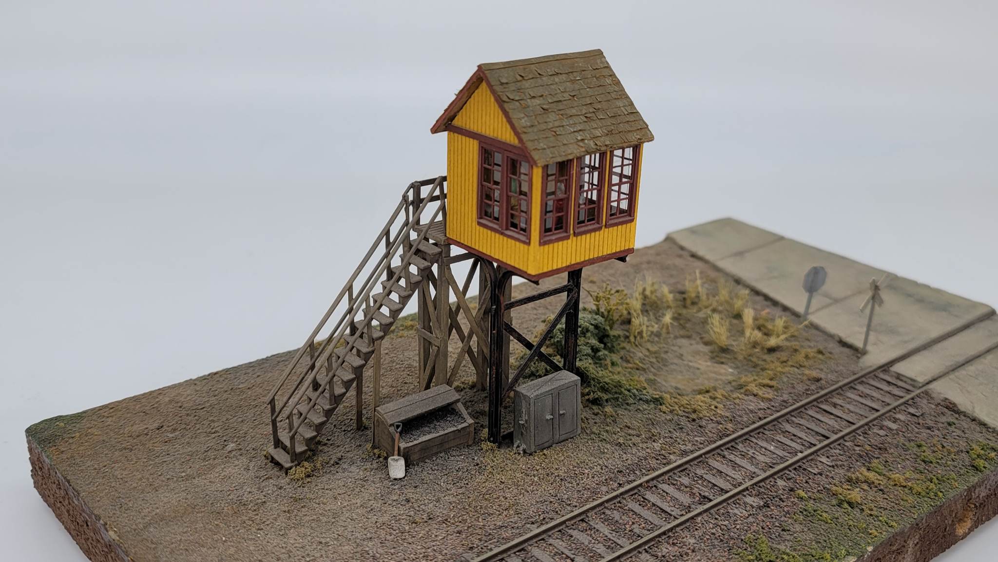 Avon St. Elevated Crossing Gate Tower (HO Scale)