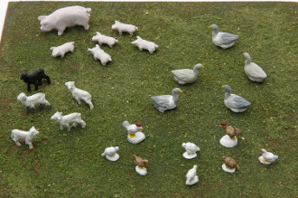 Farmyard Small Animal Detail Set(24) (HO Scale)