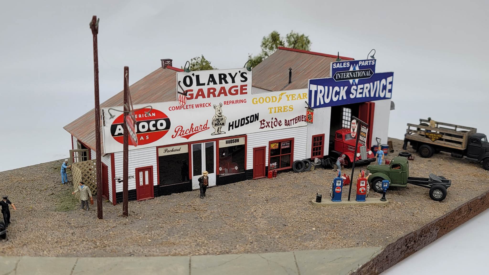O'Lary's Garage (HO Scale)